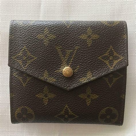 Louis Vuitton tracking